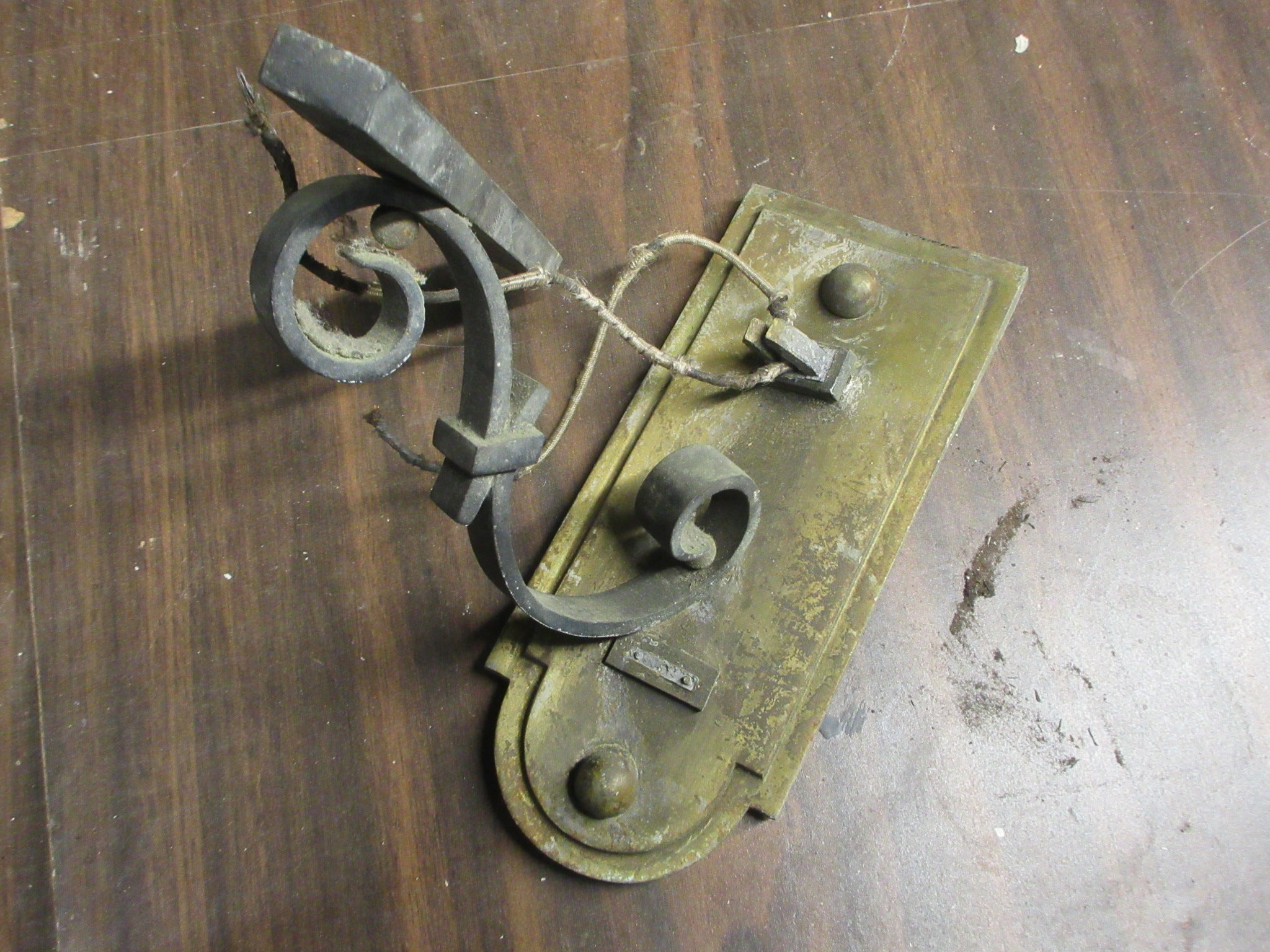 Wall Mount Lighting Fixture