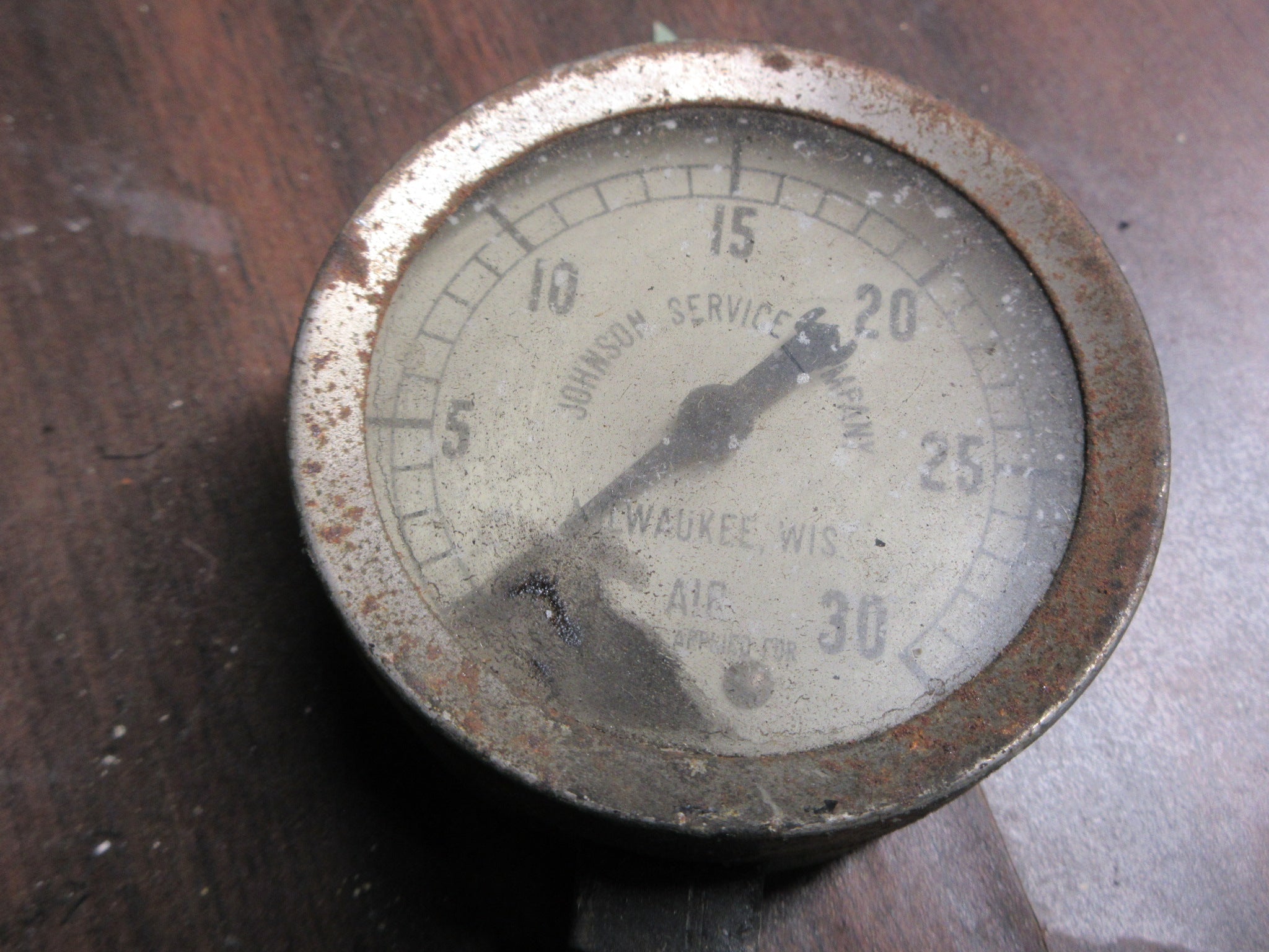 Vintage Air Pressure Gauge