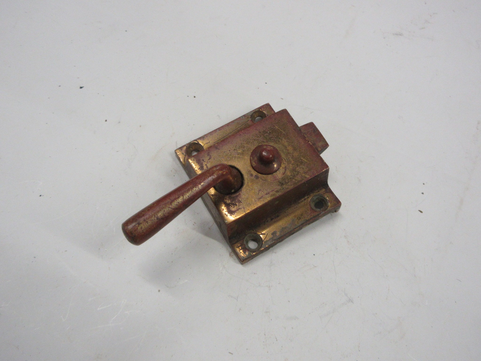 Lockable Vintage Metal Latch