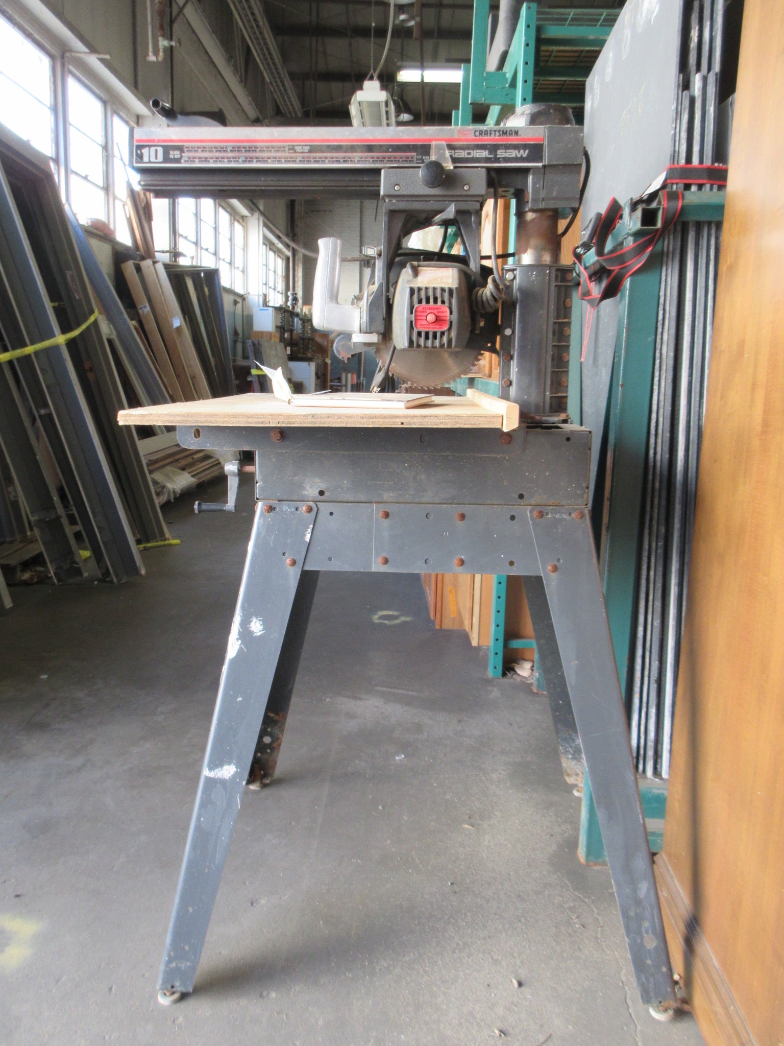 Craftsman 10" Radial Saw (As Is)