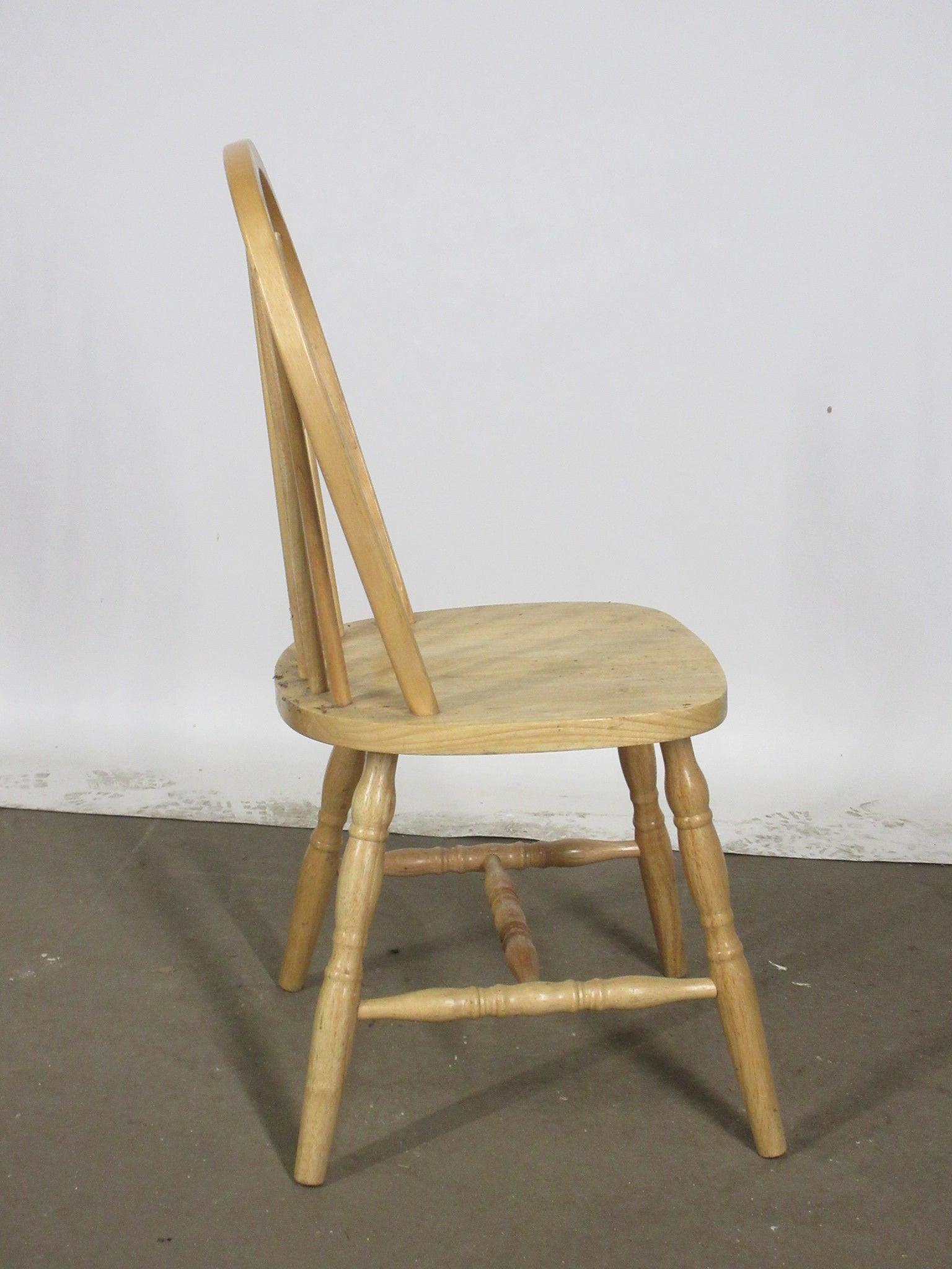 Blonde Windsor Chair